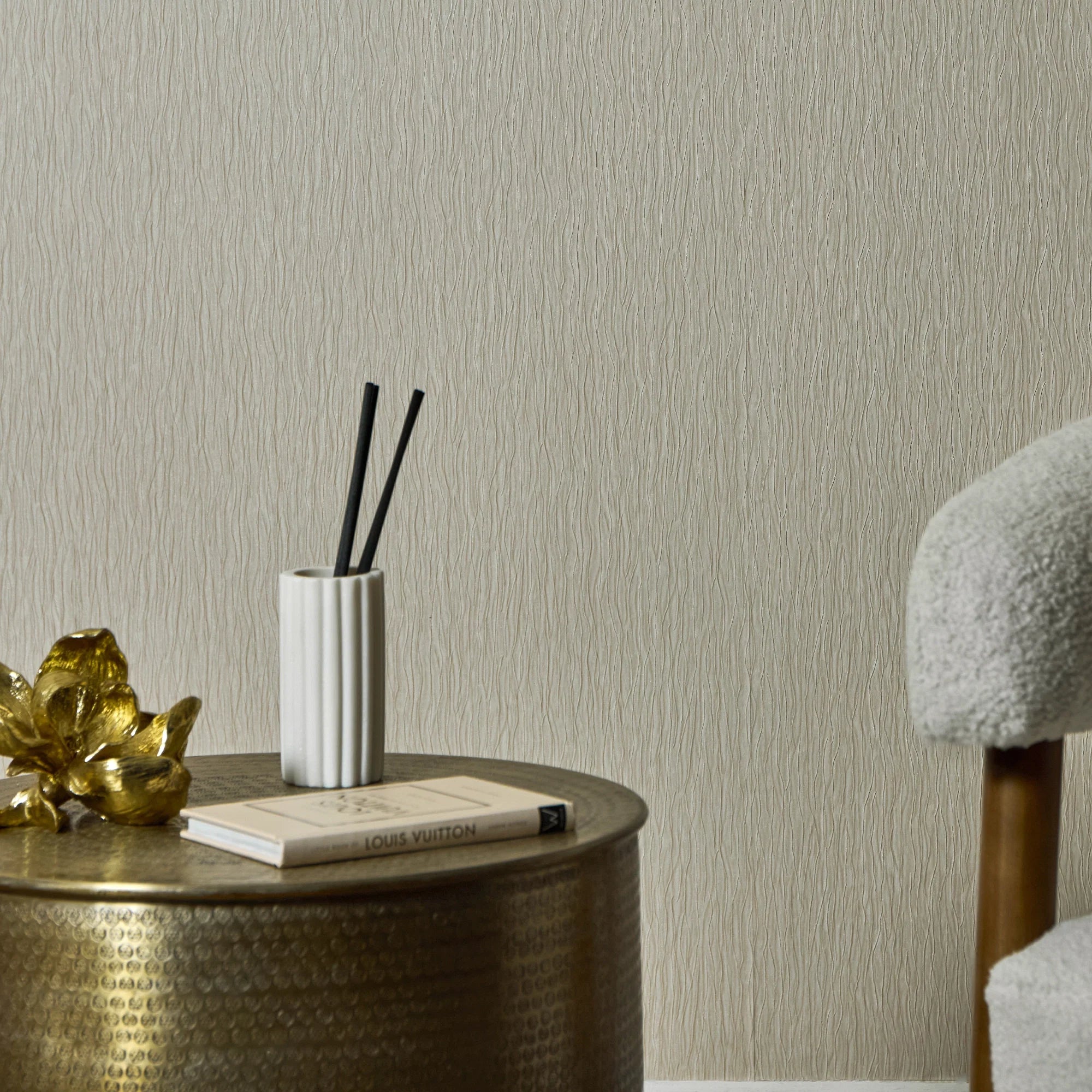 Crushed Silk Wallpaper in Cream