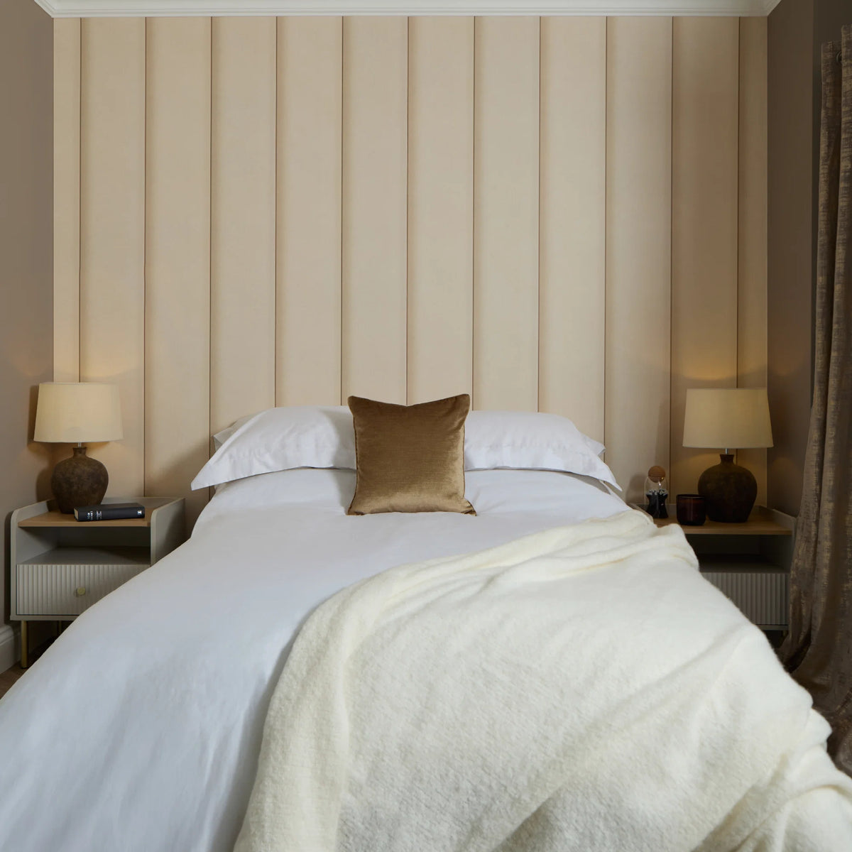 Velvet Padded Headboard Effect Wide Panel Wallpaper in Soft Cream